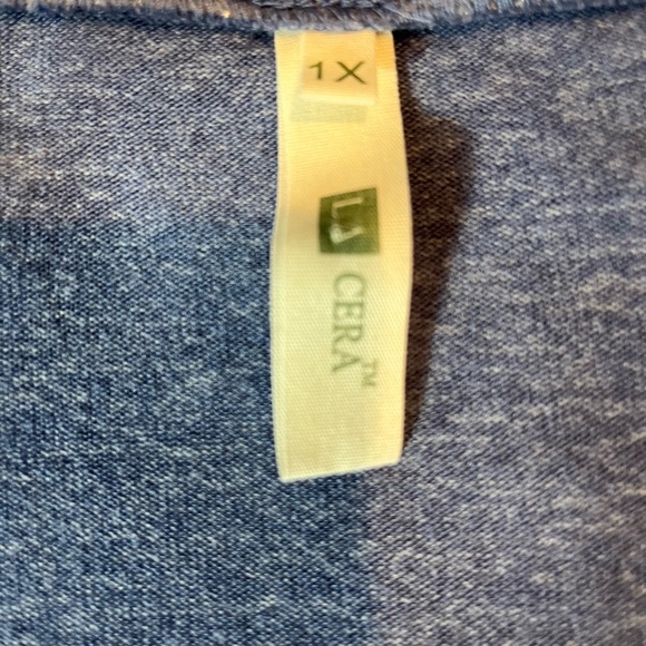 Cera cozy top! - Picture 3 of 3